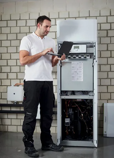 Wartung Und Reparatur  Hoch Web2